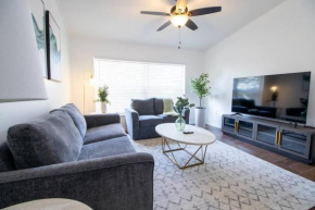 Entire Modern Home in Dade City